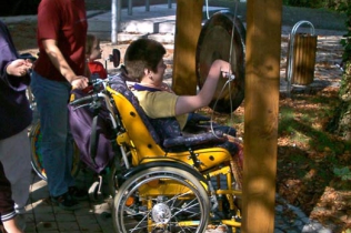 Place zabaw dla osób niepełnosprawnych
